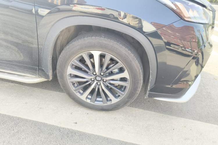 Used Toyota Crown Kluger 2024 2.5L HEV Four-Wheel Drive Premium Edition Right Front Wheel Hub