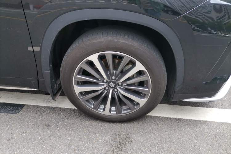 Used Toyota Crown Kluger 2024 2.5L HEV Four-Wheel Drive Premium Edition Right Front Wheel Hub