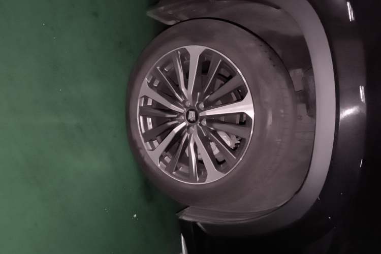 Used Toyota Crown Kluger 2024 2.5L HEV Four-Wheel Drive Luxury Edition Right Front Wheel Hub