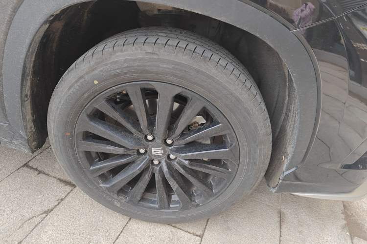 Used Toyota Crown Kluger 2024 2.0T All-Wheel-Drive Prestige Version Right Front Wheel Hub