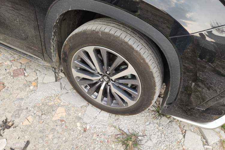 Used Toyota Crown Kluger 2024 2.5L HEV Four-Wheel Drive Premium Edition Right Front Wheel Hub