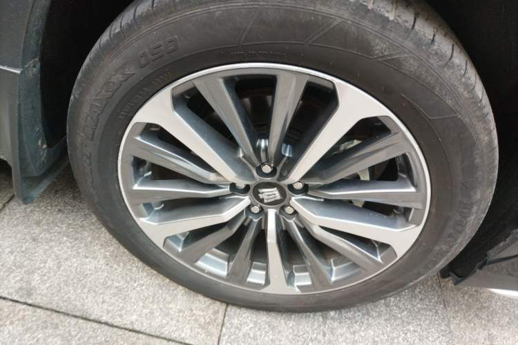 Used Toyota Crown Kluger 2024 2.5L HEV Four-Wheel Drive Premium Edition Right Front Wheel Hub