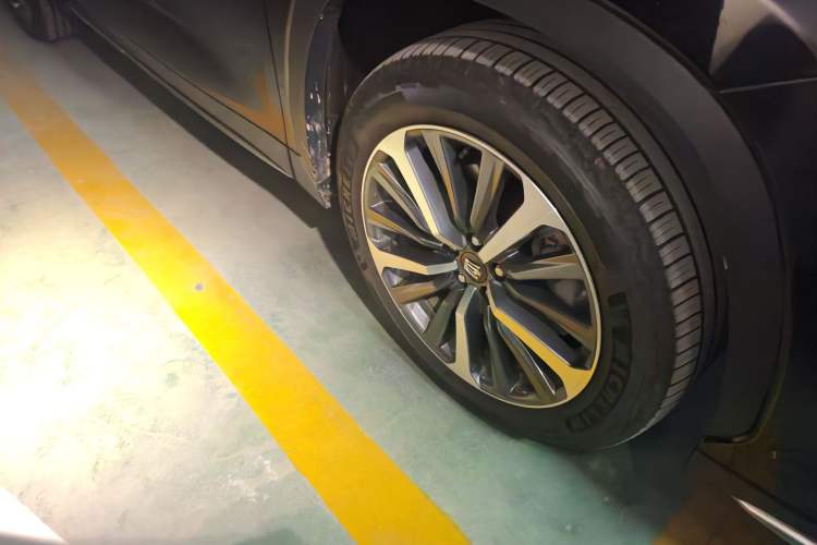 Used Toyota Crown Kluger 2024 2.5L HEV Four-Wheel Drive Premium Edition Right Front Wheel Hub