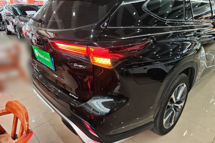 Used Toyota Crown Kluger 2024 2.5L HEV Four-Wheel Drive Luxury Edition Right Rear Taillight