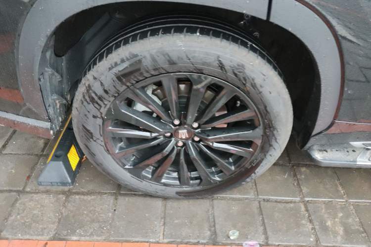 Used Toyota Crown Kluger 2024 2.0T All-Wheel Drive Enjoyment Version Right Rear Wheel Hub