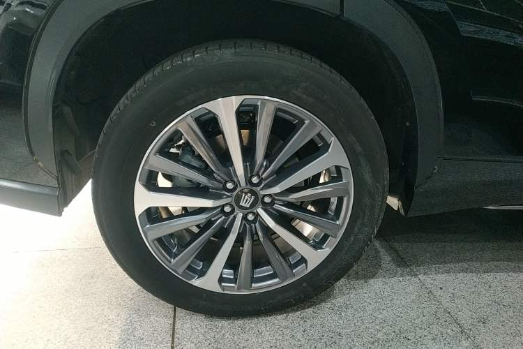 Used Toyota Crown Kluger 2024 2.5L HEV Four-Wheel Drive Premium Edition Right Rear Wheel Hub