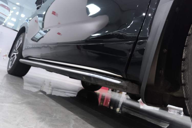 Used Toyota Crown Kluger 2024 2.5L HEV Four-Wheel Drive Luxury Edition Right Side Sill