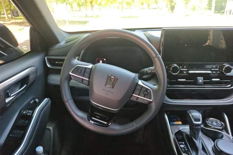 Used Toyota Crown Kluger 2024 2.5L HEV Four-Wheel Drive Premium Edition Steering Wheel