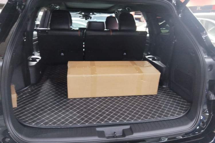 Used Toyota Crown Kluger 2024 2.5L HEV Four-Wheel Drive Premium Edition Trunk