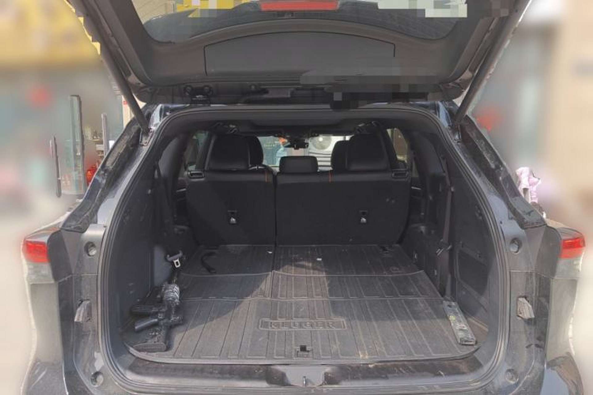 Used Toyota Crown Kluger 2024 2.0T All-Wheel-Drive Prestige Version Trunk