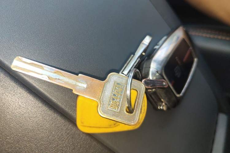 Used Toyota Crown Kluger 2024 2.5L HEV Four-Wheel Drive Premium Edition Vehicle Key