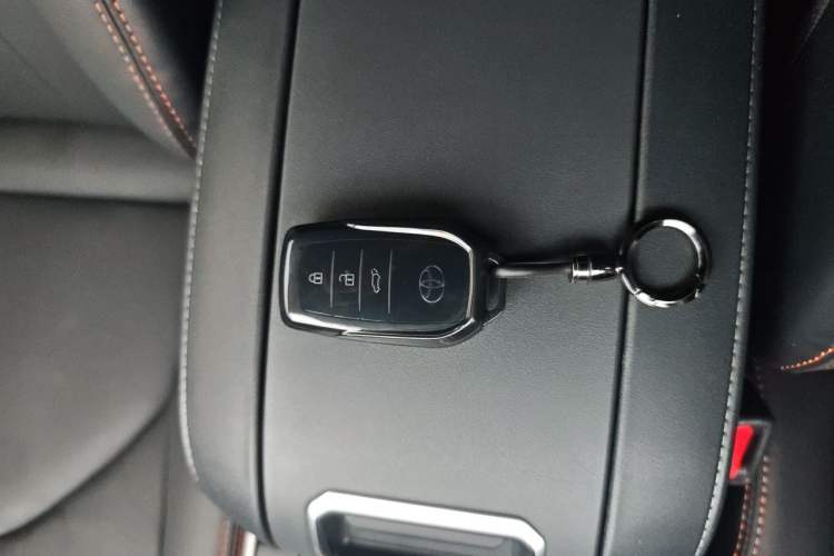 Used Toyota Crown Kluger 2024 2.5L HEV Four-Wheel Drive Premium Edition Vehicle Key