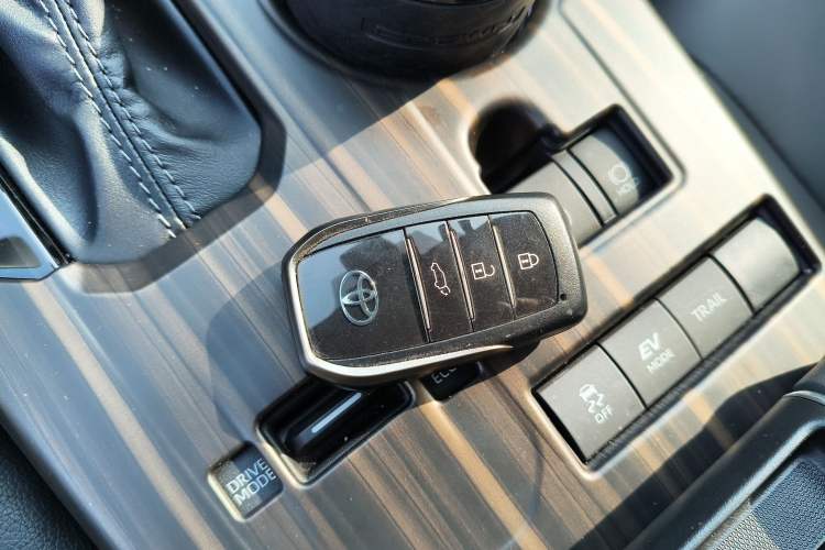 Used Toyota Crown Kluger 2024 2.5L HEV Four-Wheel Drive Premium Edition Vehicle Key