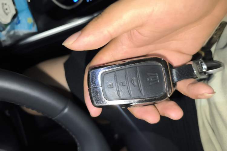 Used Toyota Crown Kluger 2024 2.5L HEV Four-Wheel Drive Luxury Edition Vehicle Key