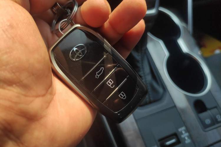 Used Toyota Crown Kluger 2024 2.5L HEV Four-Wheel Drive Premium Edition Vehicle Key