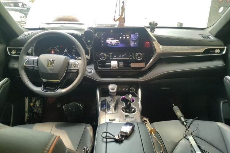 Used Toyota Crown Kluger 2024 2.5L HEV Four-Wheel Drive Luxury Edition Center Console