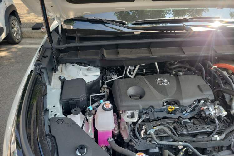 Used Toyota Crown Kluger 2024 2.5L HEV Four-Wheel Drive Premium Edition Engine Bay Right