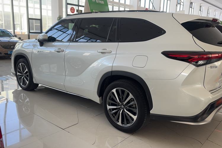 Used Toyota Crown Kluger 2024 2.5L HEV Four-Wheel Drive Premium Edition Exterior 4