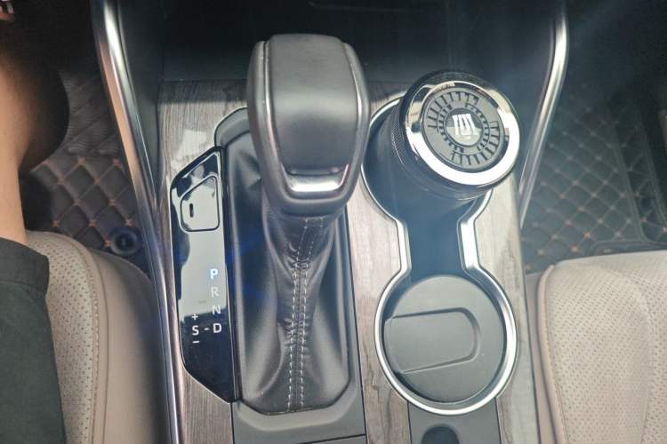 Used Toyota Crown Kluger 2024 2.5L HEV Four-Wheel Drive Premium Edition Gear Lever