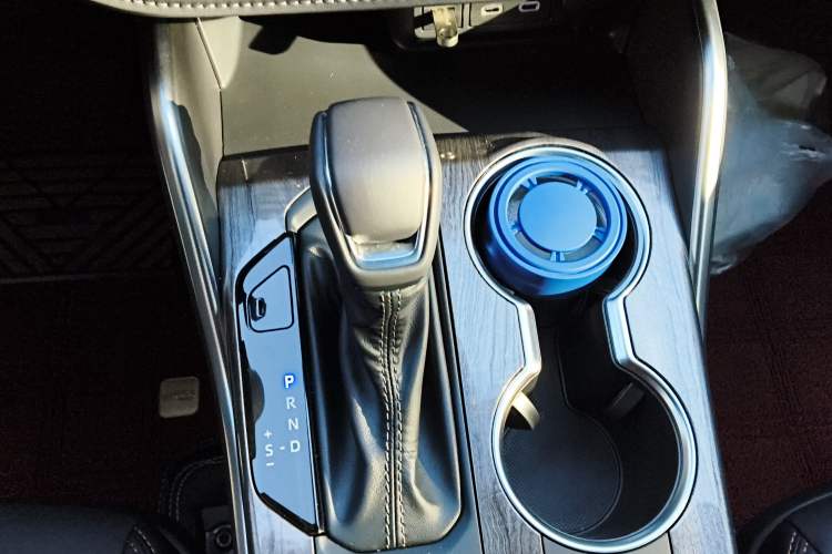 Used Toyota Crown Kluger 2024 2.5L HEV Four-Wheel Drive Luxury Edition Gear Lever
