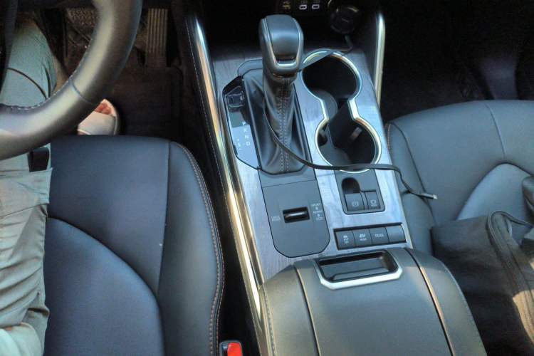 Used Toyota Crown Kluger 2024 2.5L HEV Four-Wheel Drive Premium Edition Gear Lever