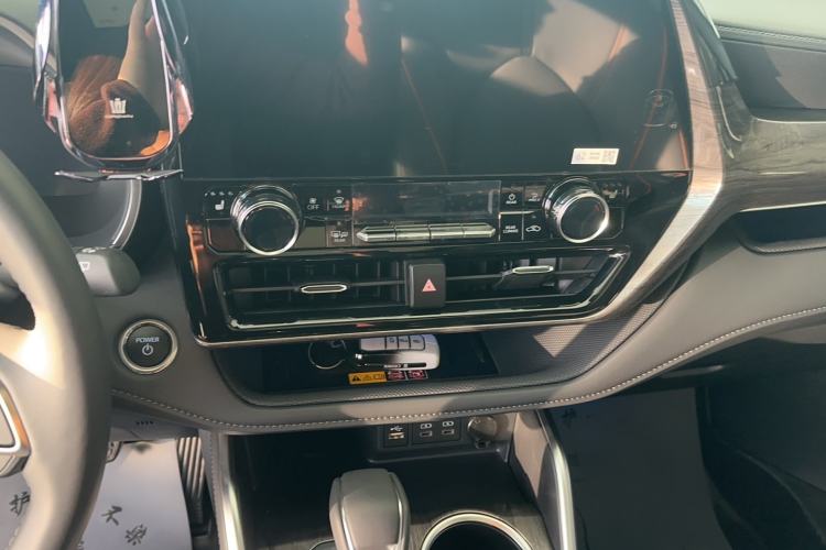 Used Toyota Crown Kluger 2024 2.5L HEV Four-Wheel Drive Premium Edition Interior 3