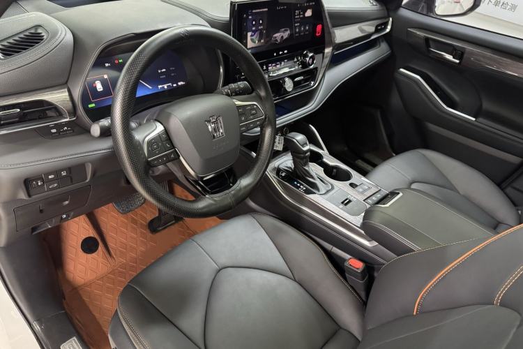 Used Toyota Crown Kluger 2024 2.5L HEV Four-Wheel Drive Premium Edition Interior 4