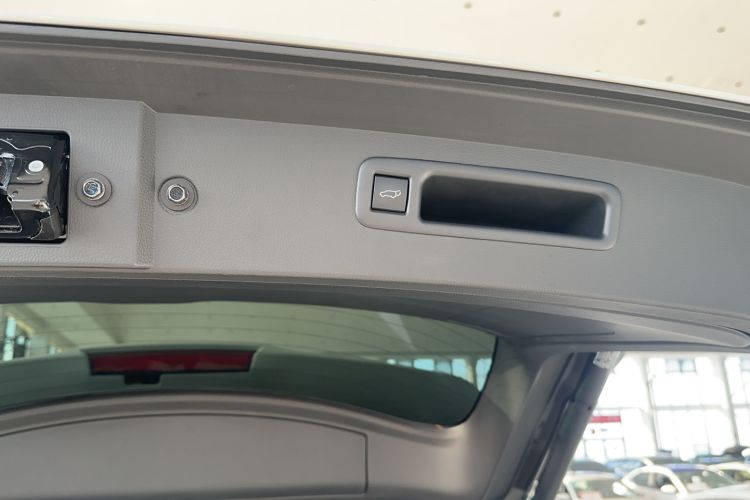 Used Toyota Crown Kluger 2024 2.5L HEV Four-Wheel Drive Premium Edition Interior 6