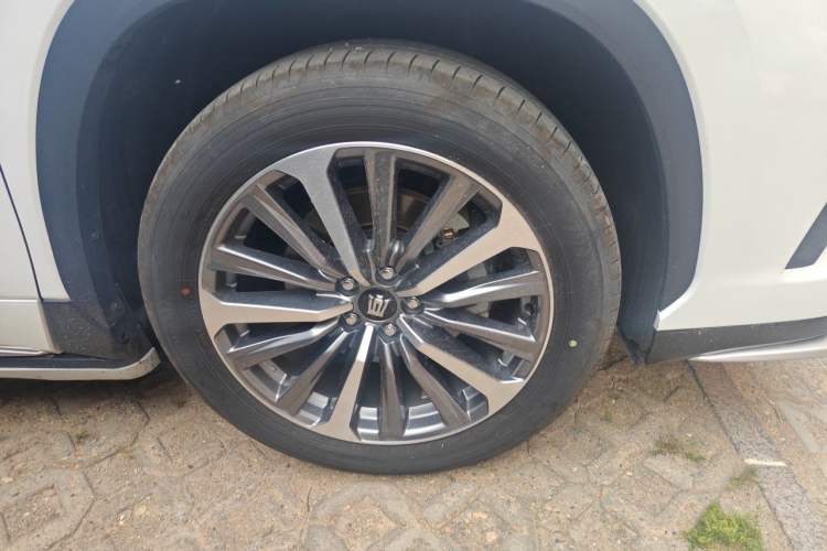 Used Toyota Crown Kluger 2024 2.5L HEV Four-Wheel Drive Premium Edition Right Front Wheel Hub