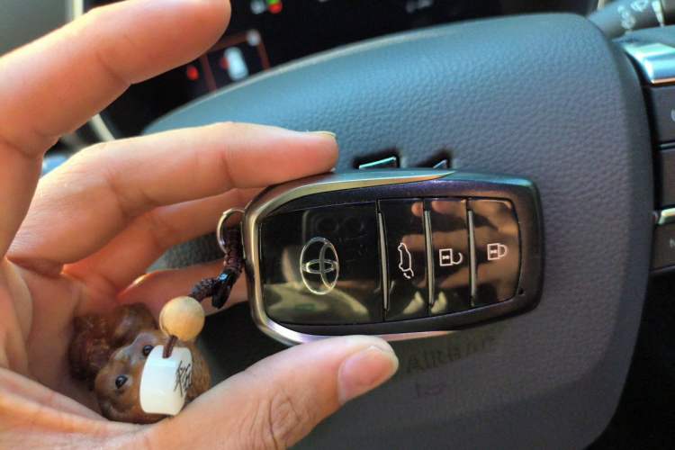 Used Toyota Crown Kluger 2024 2.5L HEV Four-Wheel Drive Premium Edition Vehicle Key