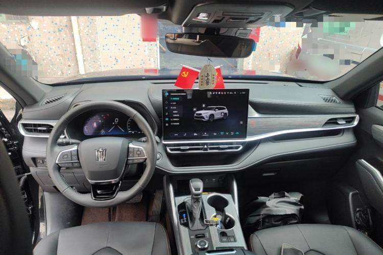 Used Toyota Crown Kluger 2026 Model 2.0T All-Wheel-Drive Dynamic Edition Center Console