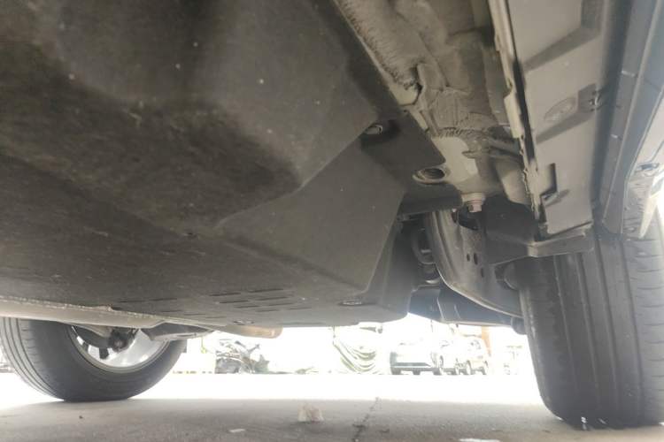 Used Toyota Crown Kluger 2026 Model 2.0T All-Wheel-Drive Dynamic Edition Chassis Rear Left