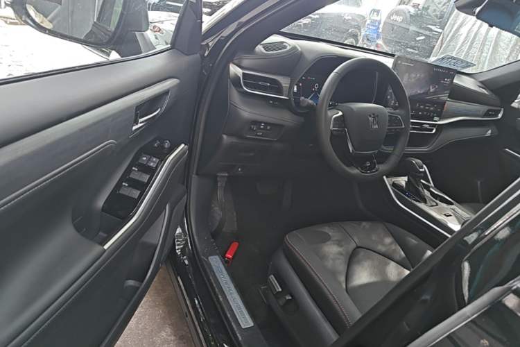 Used Toyota Crown Kluger 2026 Model 2.5L HEV All-Wheel-Drive Prestige Edition Driver Seat