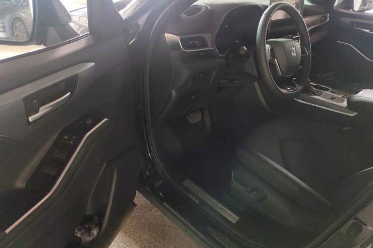 Used Toyota Crown Kluger 2026 Model 2.5L HEV Two-Wheel-Drive Luxury Edition Driver Seat