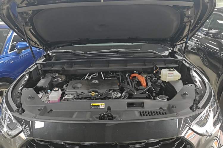 Used Toyota Crown Kluger 2026 Model 2.5L HEV All-Wheel-Drive Luxury Edition Engine Bay
