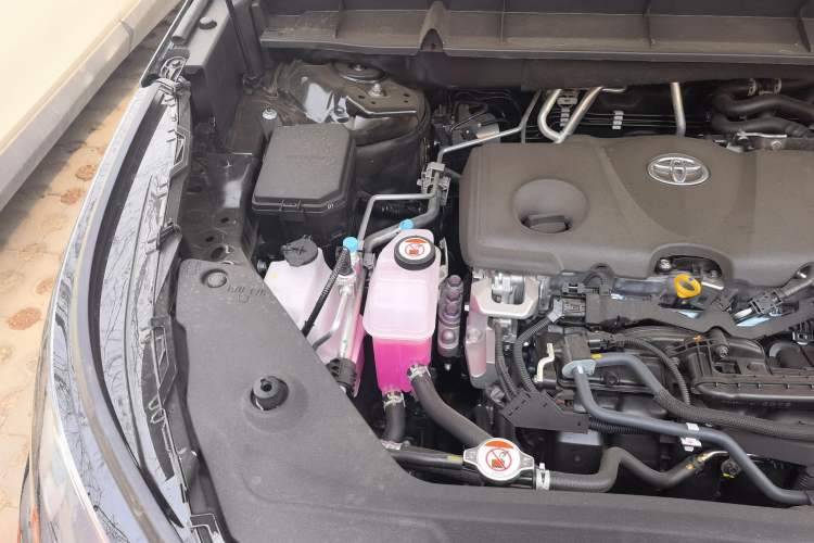 Used Toyota Crown Kluger 2026 Model 2.5L HEV All-Wheel-Drive Prestige Edition Engine Bay Right