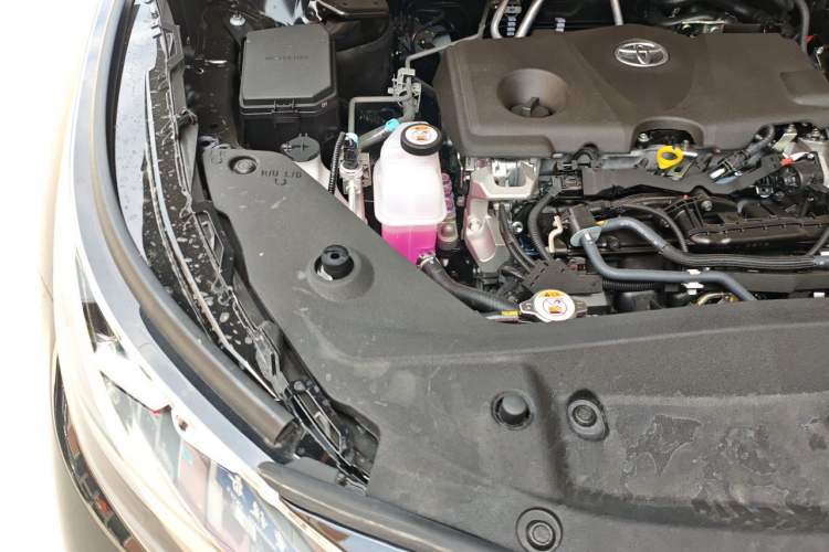 Used Toyota Crown Kluger 2026 Model 2.5L HEV All-Wheel-Drive Prestige Edition Engine Bay Right
