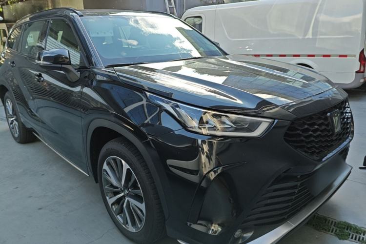 Used Toyota Crown Kluger 2026 Model 2.5L HEV All-Wheel-Drive Luxury Edition Front Right 45 Deg