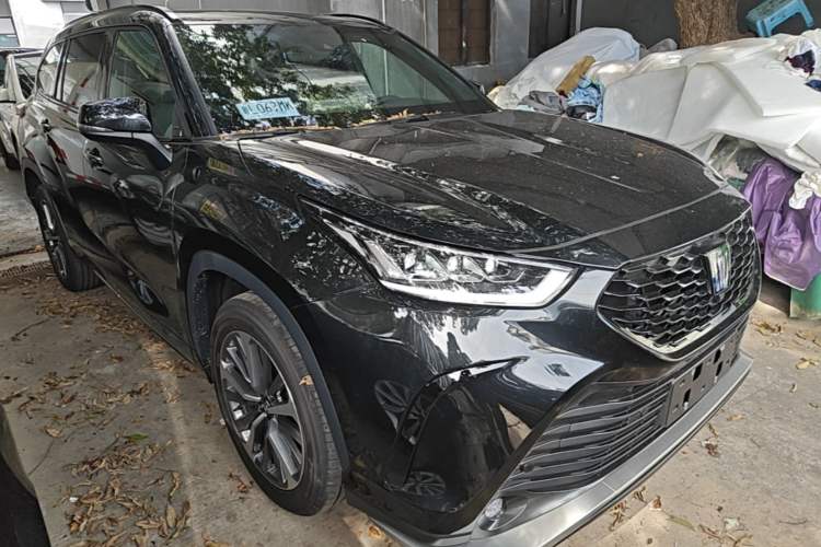 Used Toyota Crown Kluger 2026 Model 2.5L HEV All-Wheel-Drive Prestige Edition Front Right 45 Deg