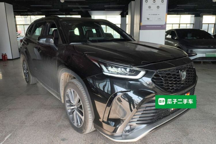 Used Toyota Crown Kluger 2026 Model 2.5L HEV Two-Wheel-Drive Luxury Edition Front Right 45 Deg