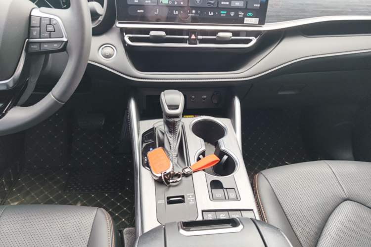Used Toyota Crown Kluger 2026 Model 2.5L HEV All-Wheel-Drive Prestige Edition Gear Lever