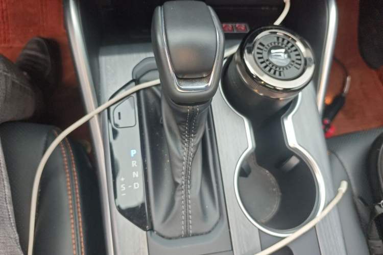 Used Toyota Crown Kluger 2026 Model 2.5L HEV All-Wheel-Drive Prestige Edition Gear Lever