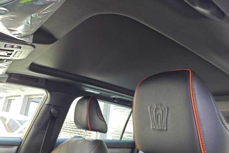 Used Toyota Crown Kluger 2026 Model 2.5L HEV All-Wheel-Drive Luxury Edition Headliner