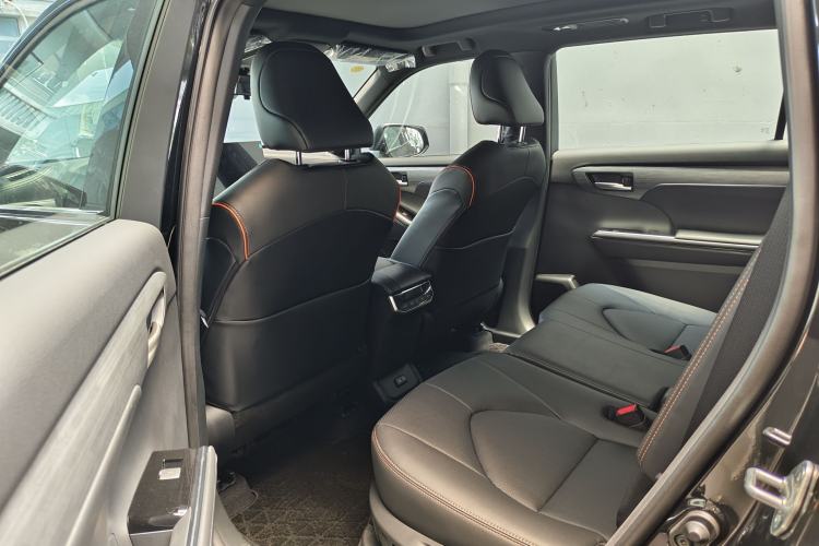 Used Toyota Crown Kluger 2026 Model 2.5L HEV All-Wheel-Drive Luxury Edition Interior 2