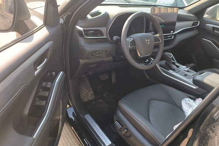 Used Toyota Crown Kluger 2026 Model 2.5L HEV All-Wheel-Drive Luxury Edition Interior 3