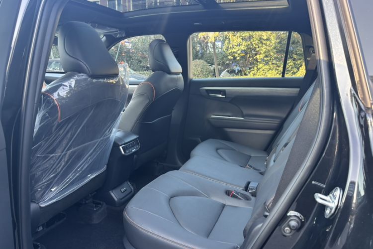 Used Toyota Crown Kluger 2026 Model 2.5L HEV All-Wheel-Drive Luxury Edition Interior 8