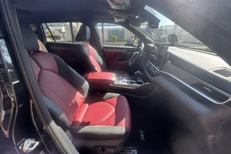 Used Toyota Crown Kluger 2026 Model 2.5L HEV All-Wheel-Drive Flagship Edition Interior 9