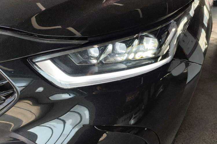 Used Toyota Crown Kluger 2026 Model 2.5L HEV Two-Wheel-Drive Luxury Edition Left Front Headlight