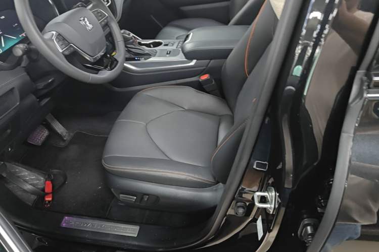 Used Toyota Crown Kluger 2026 Model 2.5L HEV All-Wheel-Drive Luxury Edition Left Front Seat