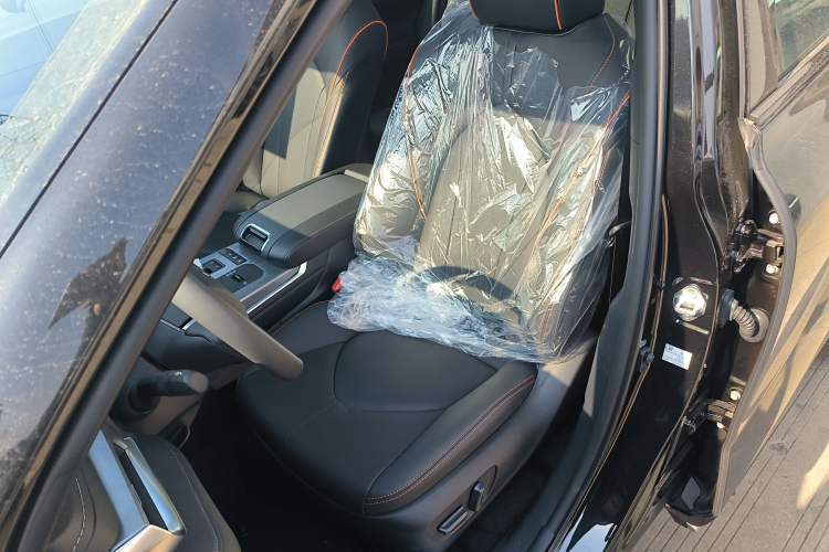 Used Toyota Crown Kluger 2026 Model 2.5L HEV All-Wheel-Drive Luxury Edition Left Front Seat